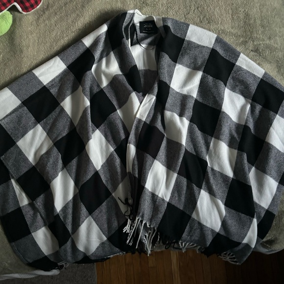 Plaid shawl - Picture 1 of 3